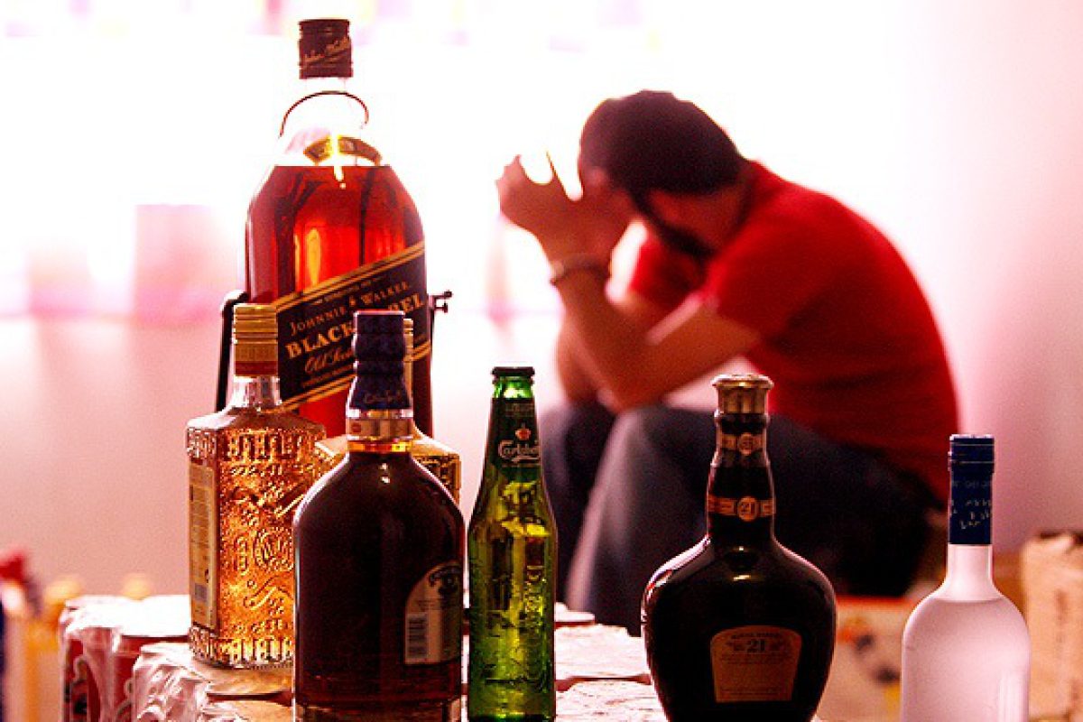 مصرف الکل باعث چه مشکلی می شود